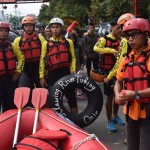 pegiat wisata klawing river tubing ikut karnaval